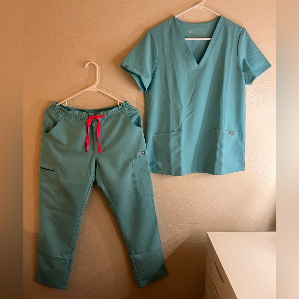 Figs Teal Scrub Set with Pink Drawstring